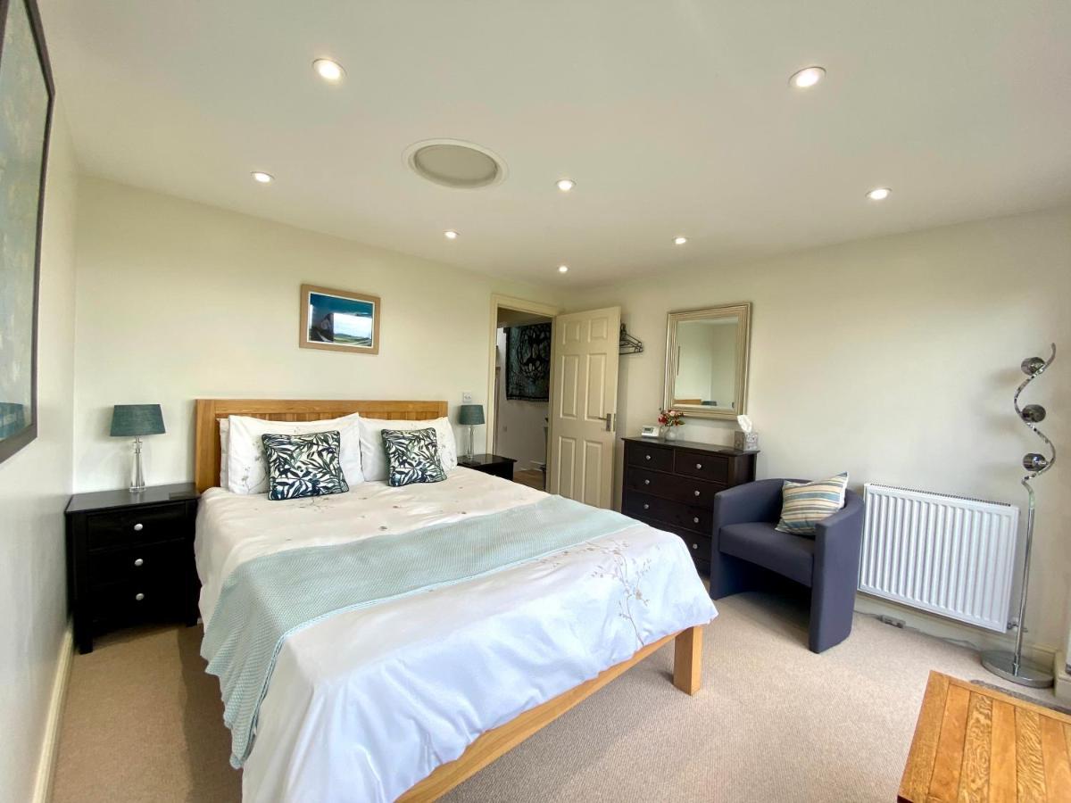 A Secluded Self Contained Country Suite With A View - Parking, Easy Access To Bath Corsham Exterior foto